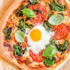 Pizza ze szpinakiem i jajkiem
