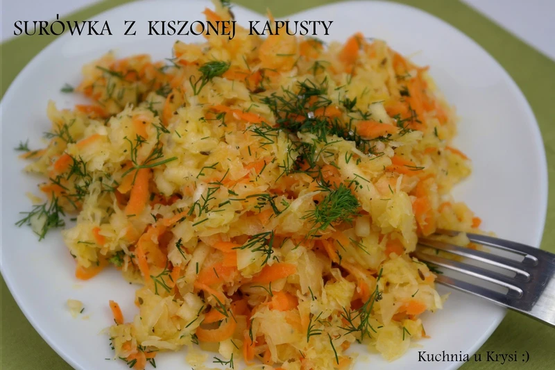 Surówka z kiszonej kapusty