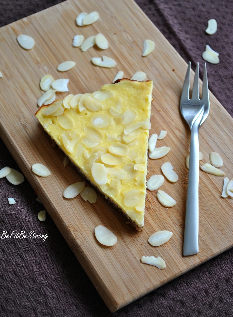 Tarta na spodzie orzechowym z cytrynowym kremem z serków Bieluch