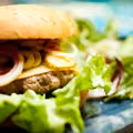 Domowy hamburger z wołowiną