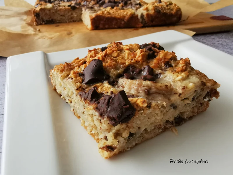 Pieczona owsianka z bananem i czekoladą