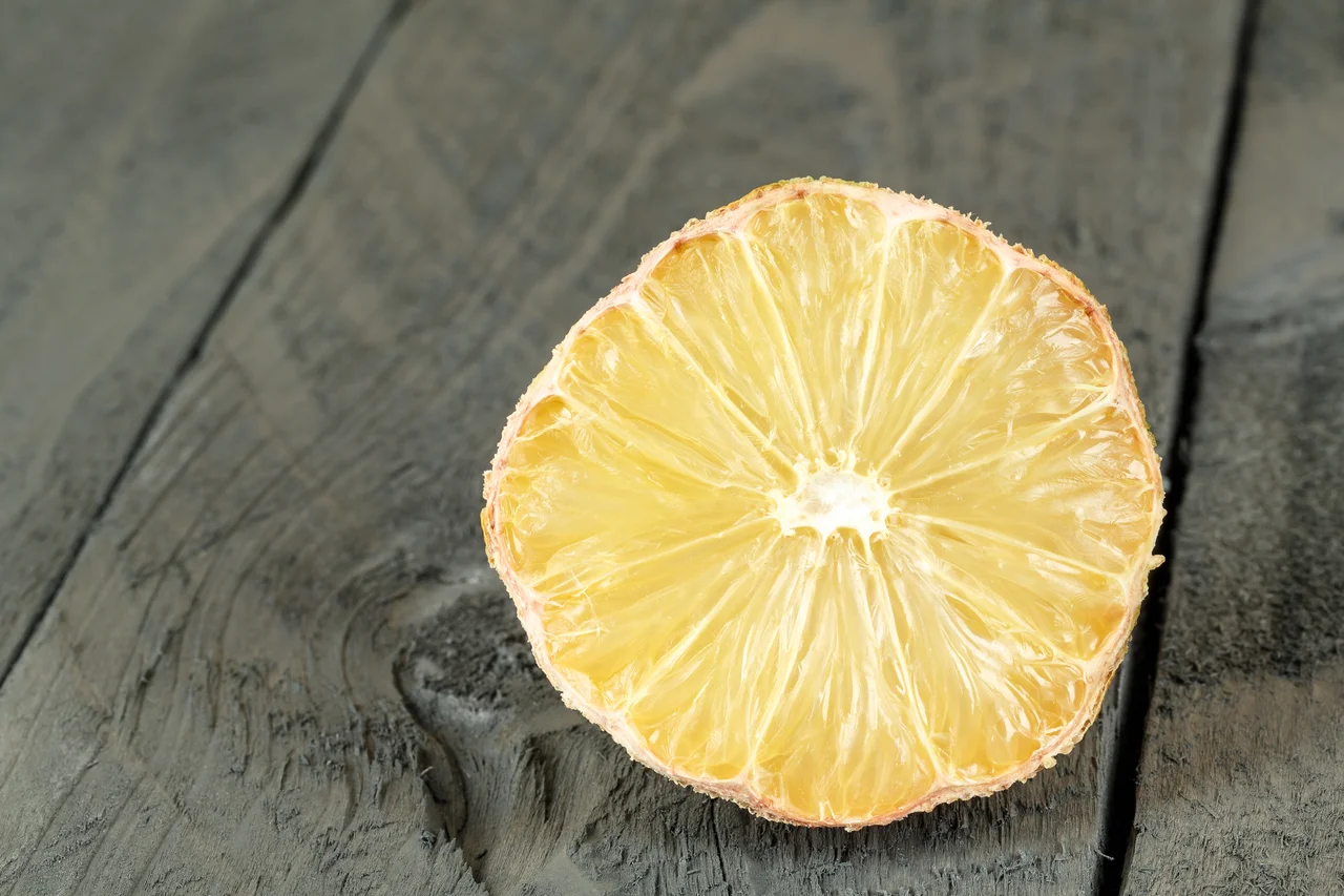  Co zrobić ze starą wyschniętą cytryną?