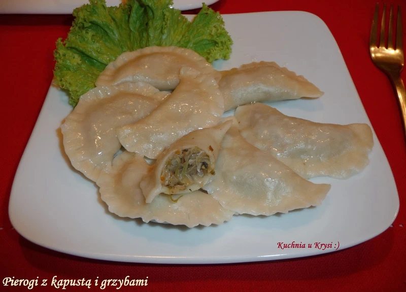 Pierogi z kapustą i grzybami