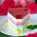 Lekki pastelowy torcik