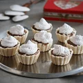 Keto babeczki z kremem z awokado (Paleo, LowCarb) - moderncavegirl.pl