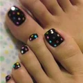 Pedicure w kropki