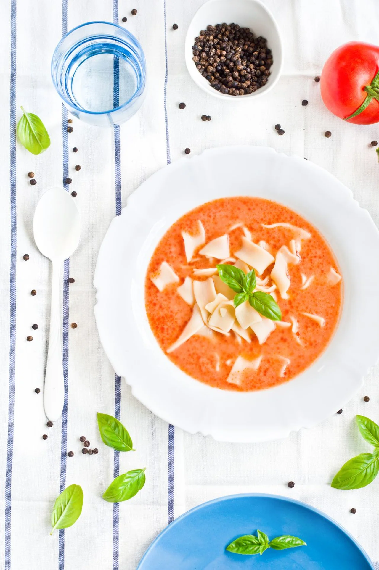 Zupa pomidorowa – klasyczna i domowa