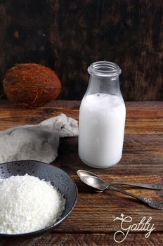 Mleko kokosowe - domowy przepis na napój roślinny