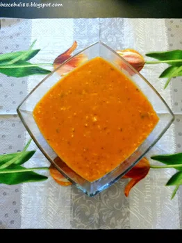 Tradycyjna zupa pomidorowa z ryżem