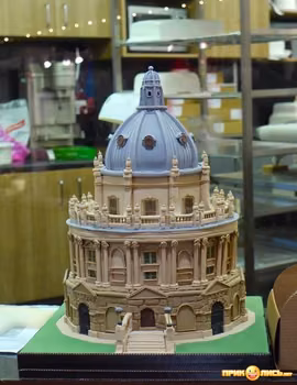Niesamowity tort