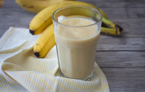 Owsianka bananowo migdałowa