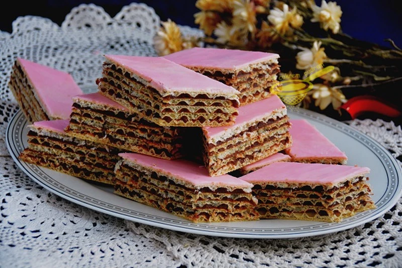 wafel czekoladowo - owocowy (z galaretką)