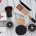 Lily lolo - Podkład, puder i korektor mineralny oraz pędzel Super Kabuki / Costasy