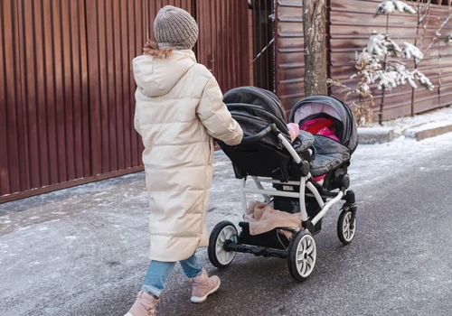 Zmiany w harmonogramie wypłat 800 plus w styczniu 2026! Trzeba też złożyć NOWY wniosek