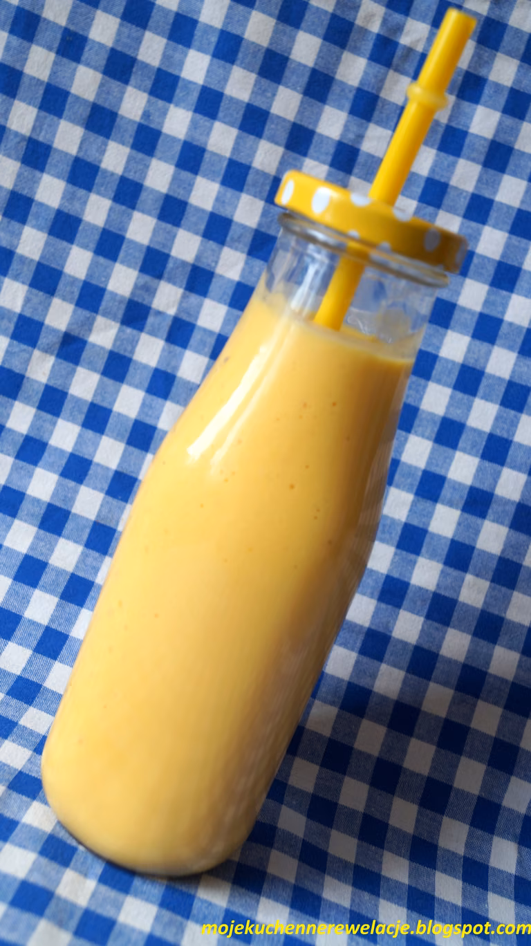 Mango lassi