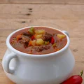 Zupa gulaszowa, która rozpali w tobie ogień!