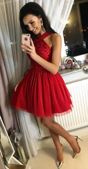 Czerwona tiulowa sukienka na wesele