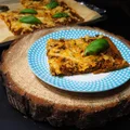 PEŁNOZIARNISTA PIZZA BOLOGNESE