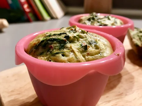 Muffiny jajeczne z cukinią i szpinakiem. BLW.