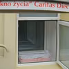 Porzuciła dwulatkę w oknie życia, a teraz chce ją odzyskać. Czy dziecko powinno wrócić do matki?