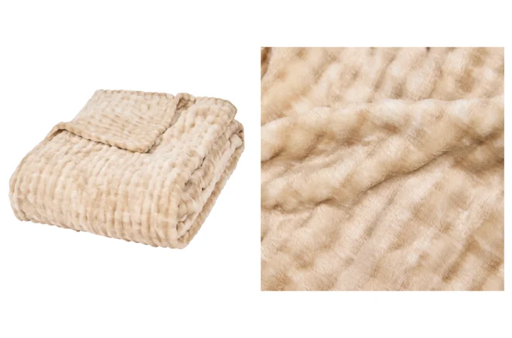 Zdjęcie Ten pled z Action doda jesiennego klimatu w salonie za 34,95 zł! Hit za zimne wieczory, a wzór robi efekt wow #4