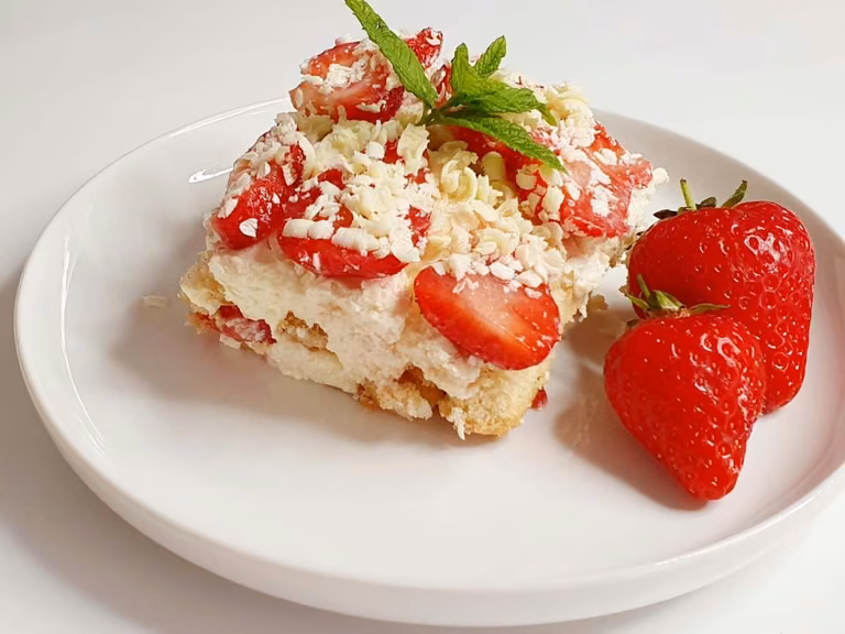 Tiramisu truskawkowe.