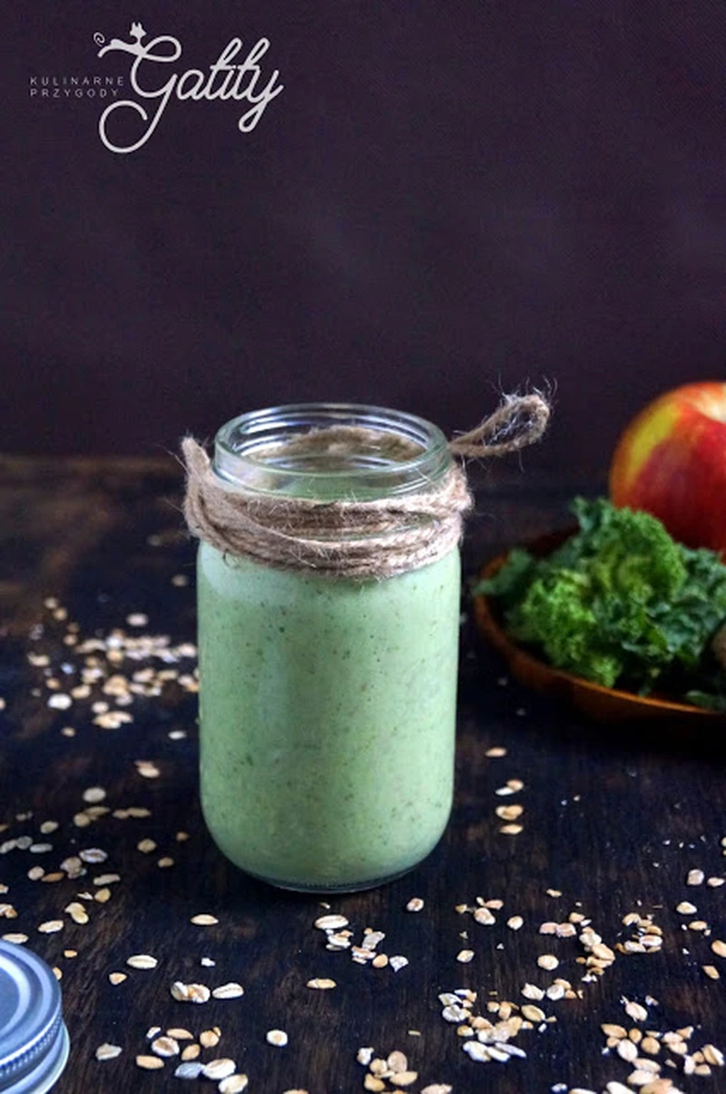 Zielone smoothie z owsianką i jabłkiem