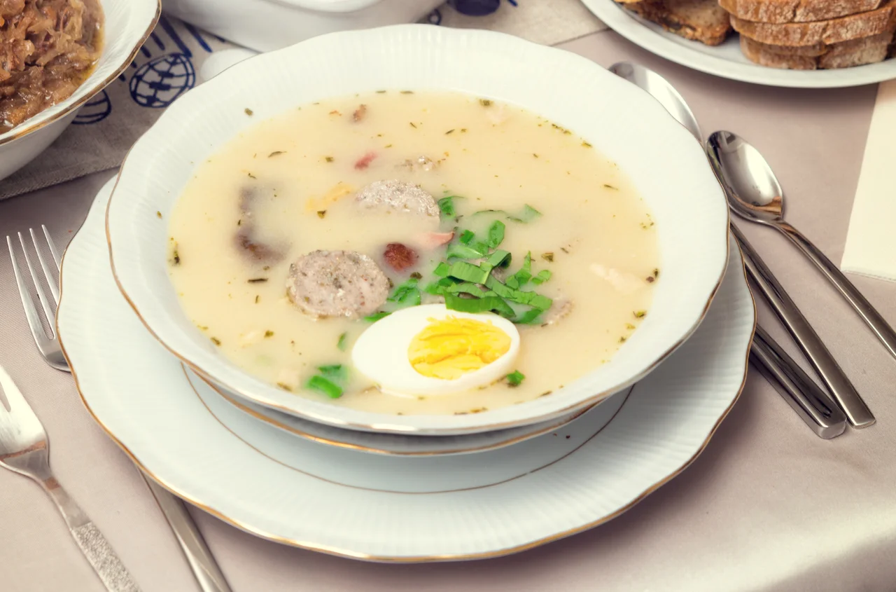 Żurek wielkanocny - co zrobić, by był aromatyczny i gęsty?