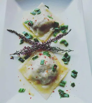 Ravioli z wołowiną i zieloną cebulką