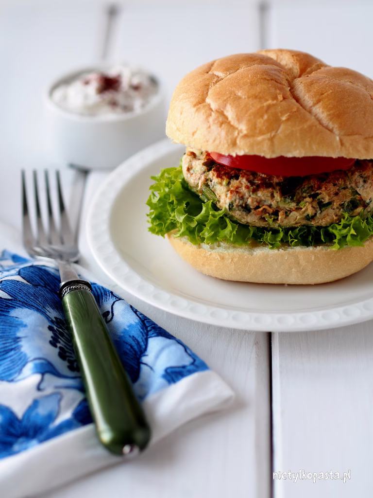 Burgery z indyka i cukinii