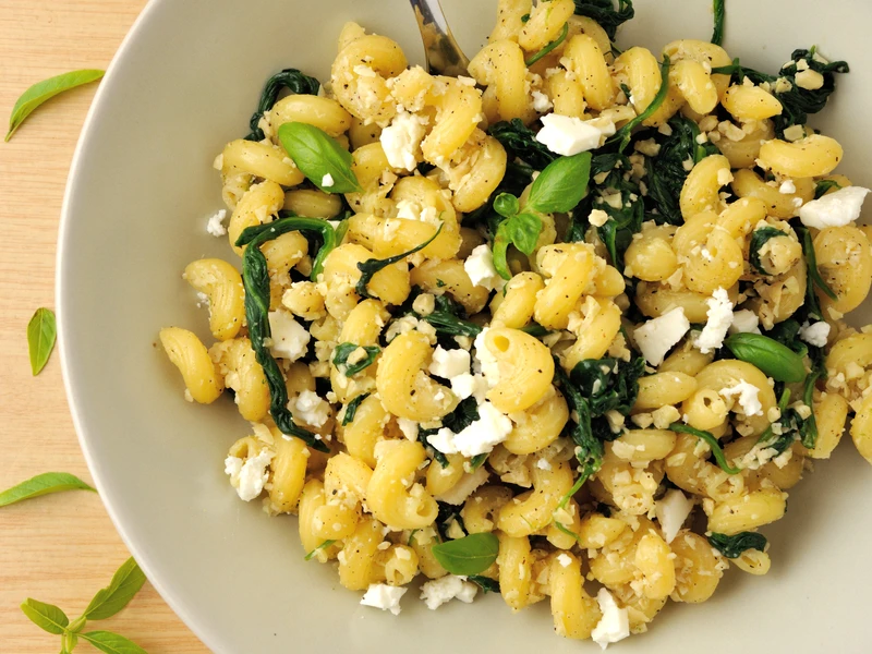Makaron ze Szpinakiem i Orzechowym Pesto dla Zabieganych