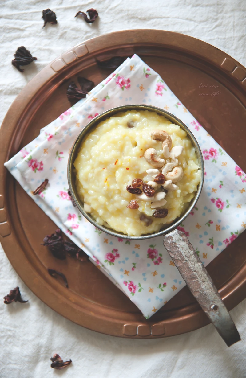 Pudding ryżowy z szafranem i migdałami