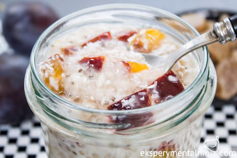 Pudding z topioki i owoców amla