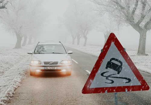 Drogi będą wyglądać na suche, a to pułapka. Uważaj na czarny lód!