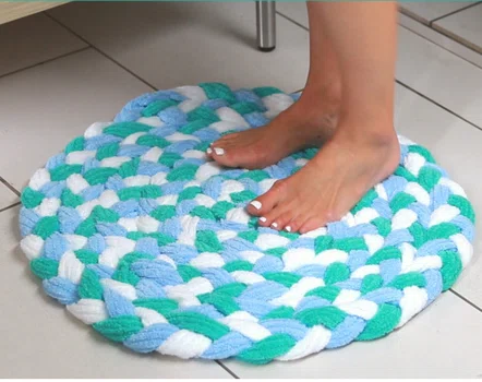 Stwórz własny dywanik łazienkowy z ręczników!