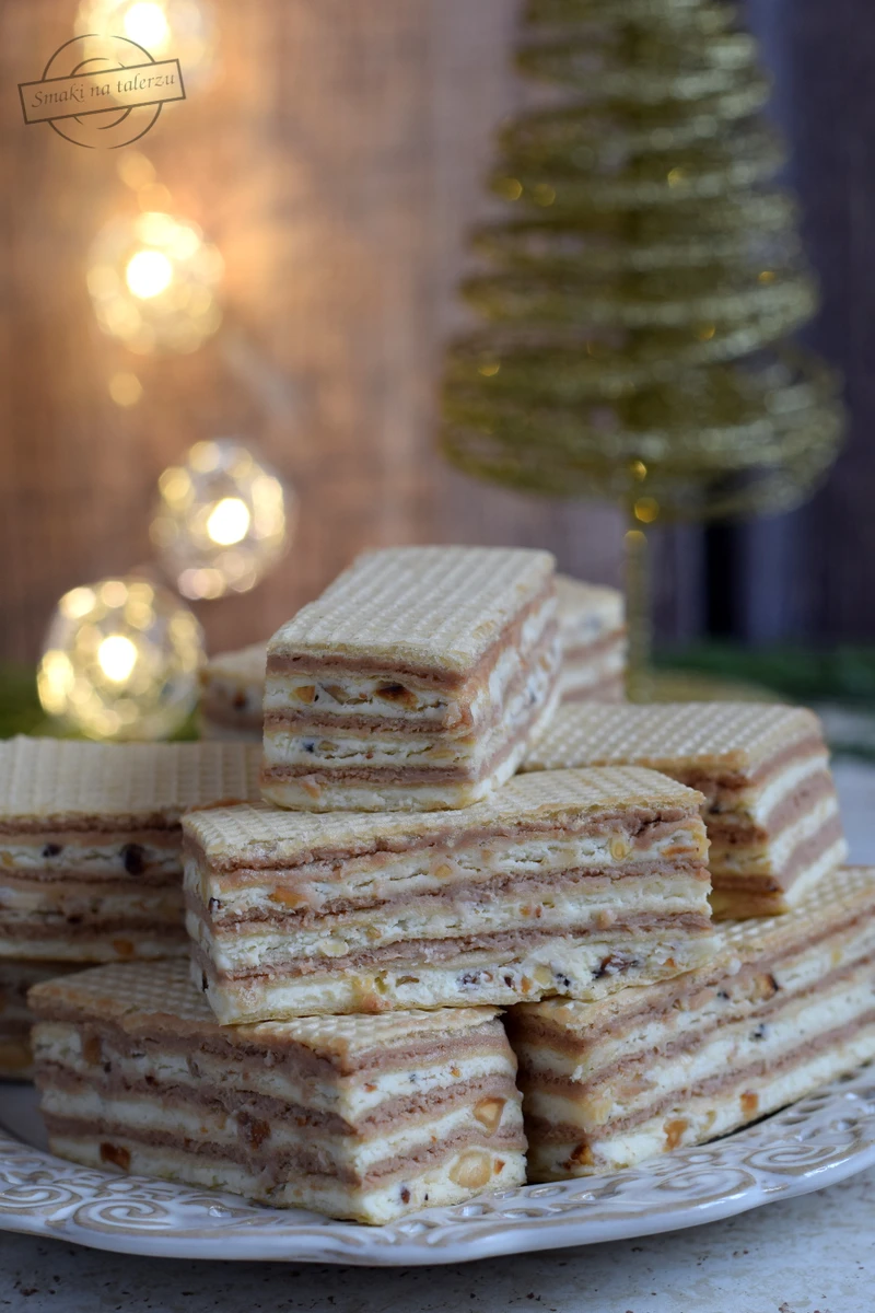 Wafle dwukolorowe z orzeszkami ziemnymi