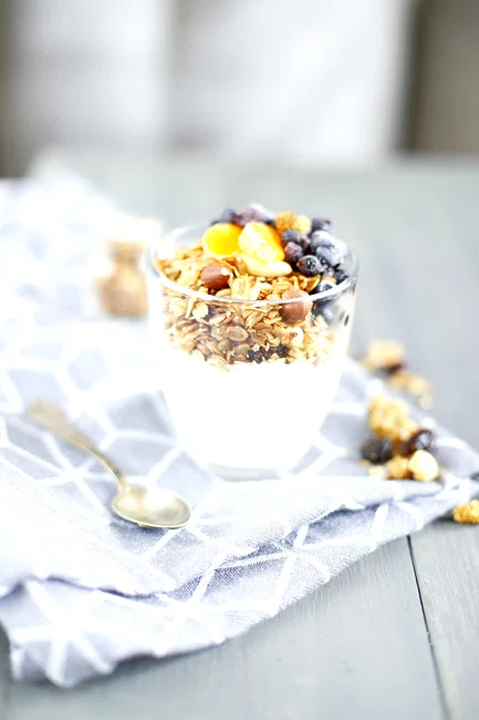 Fit korzenna granola bez cukru (wegańska)