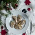 Pierogi gryczane z kapustą, grzybami i żurawiną