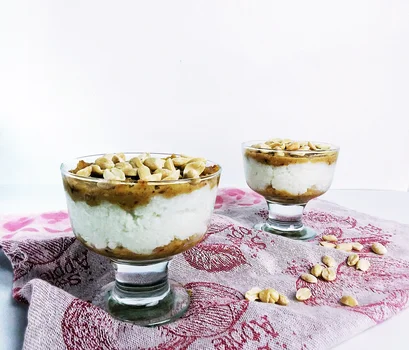 Kokosowy deser ze zdrowym karmelem (bez cukru, bez pieczenia, wegański)