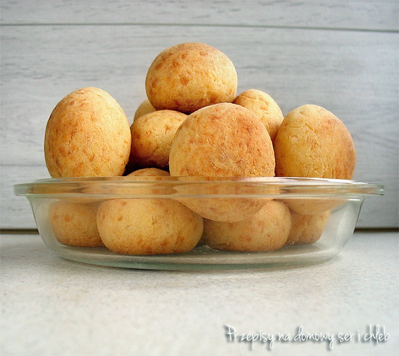Brazylijskie bułeczki serowe (Pão de queijo) po raz drugi