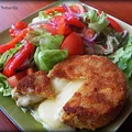 Sałatka z serem camembert