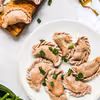Pełnoziarniste pierogi ze szpinakiem i łososiem z serem korycińskim