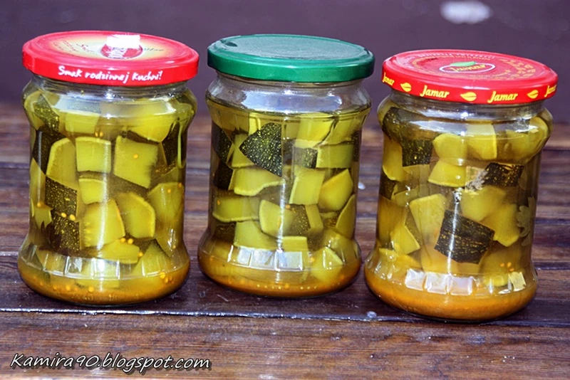 Cukinia w zalewie Curry