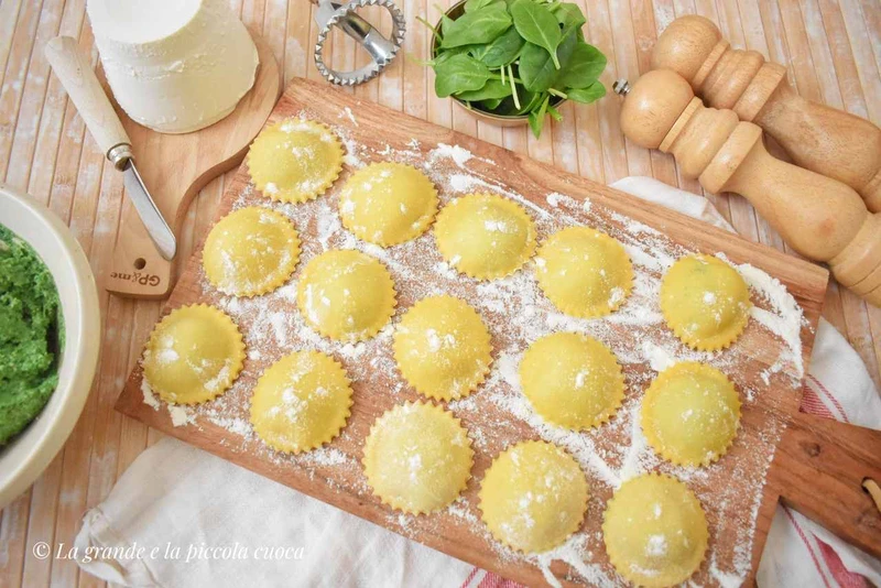 Ravioli z ricottą i szpinakiem