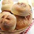 Domowe bułki pszenne z ‎ciasta‬ ‪Crazy‬ ‪‎Dough‬ for Everything,