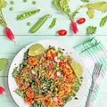 Stir-fry z makaronem ryżowym i krewetkami