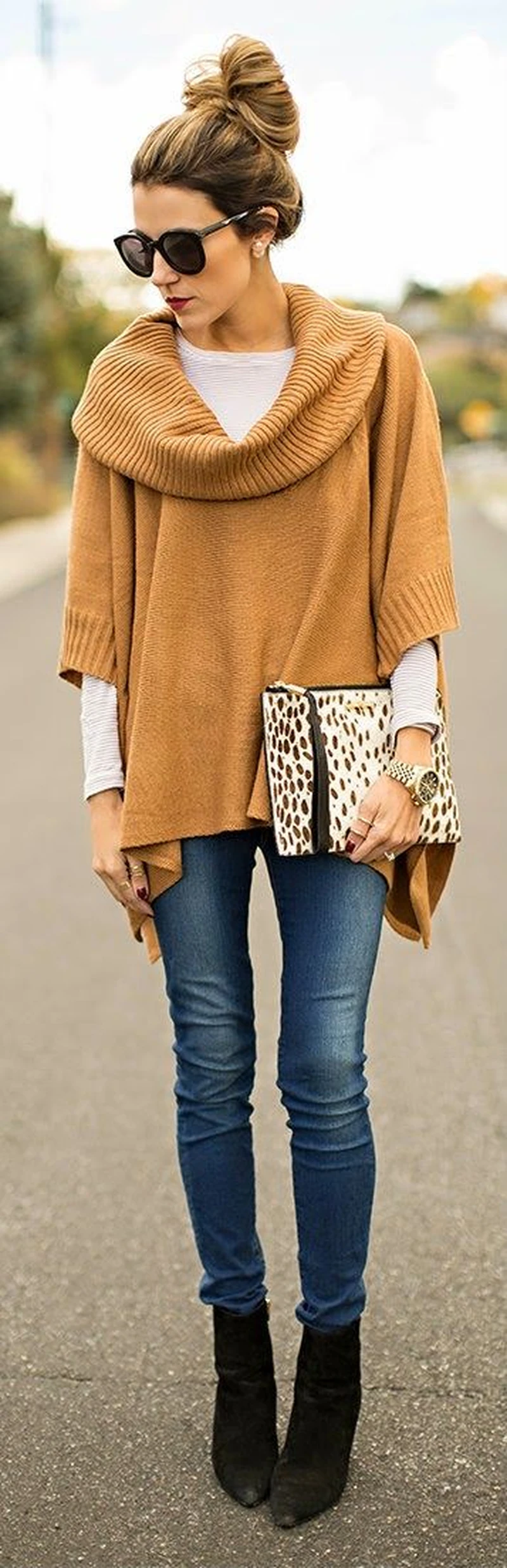 Oversizowy sweter