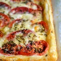 Pizza Caprese na cieście francuskim