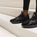 Trendy 2023: Jakie sneakersy będą najmodniejsze?