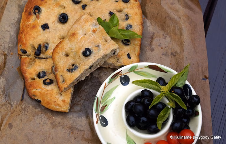 Focaccia z oliwkami